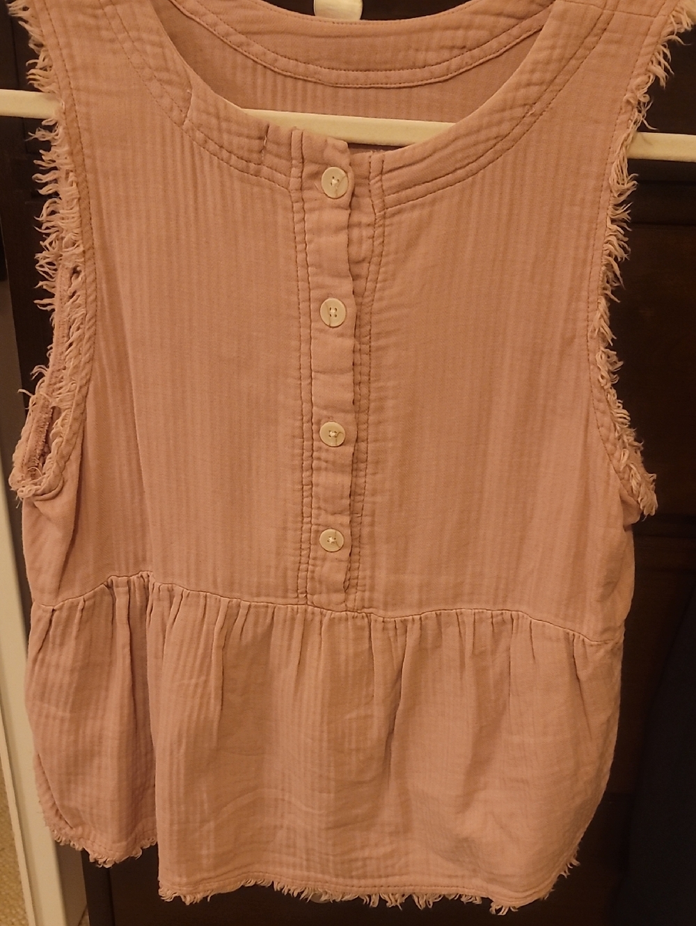Button-Front Frayed Hem Camisole in Dusty Rose